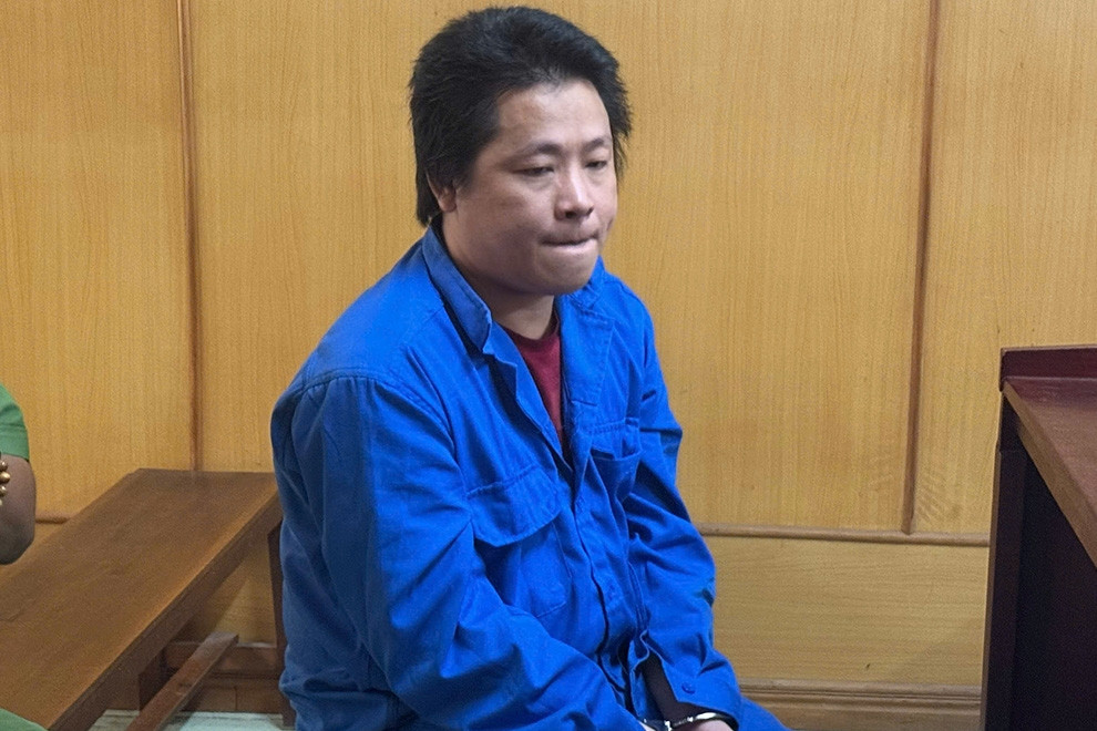 Dùng kéo truy sát vợ chồng hàng xóm, người đàn ông lĩnh án tử hình