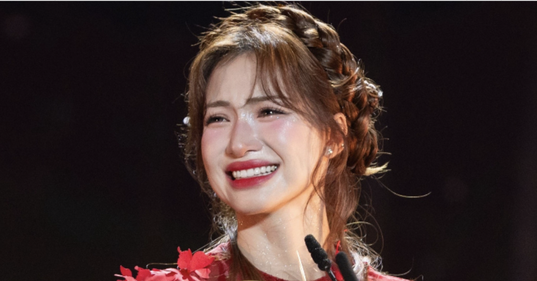 Hòa Minzy khóc nức nở, Nguyễn Hùng lập cú đúp giải thưởng