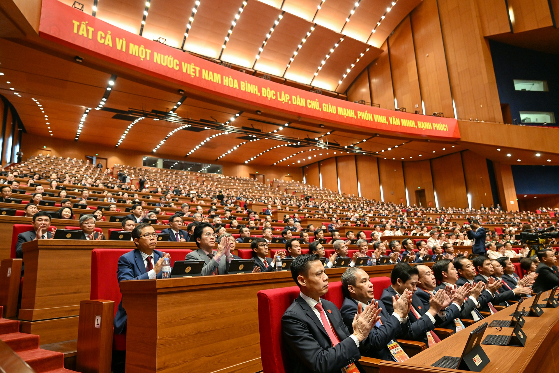 Lời hiệu triệu từ Đại hội 14 khi 'đồng hồ lịch sử' đang điểm khung giờ quyết định