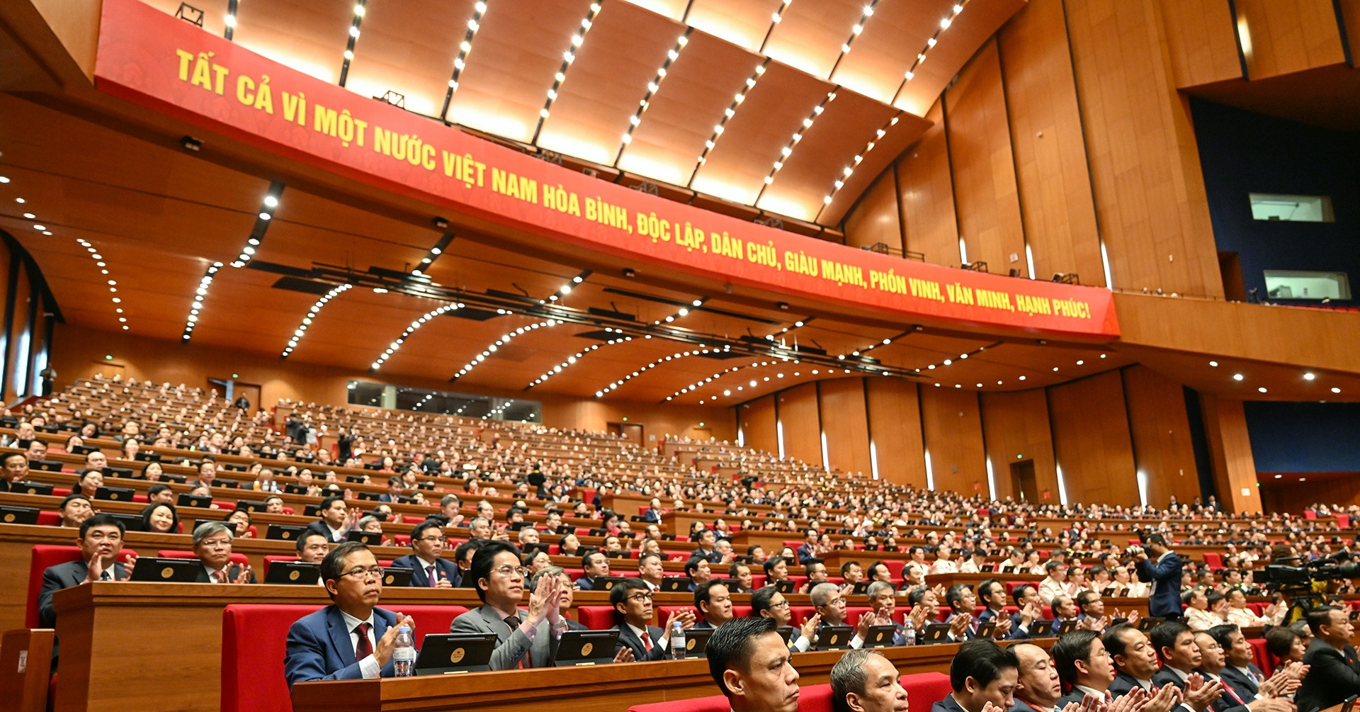 Lời hiệu triệu từ Đại hội 14 khi 'đồng hồ lịch sử' đang điểm khung giờ quyết định