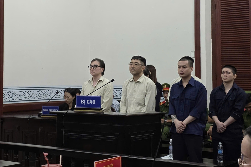 Môi giới mại dâm để thu hút khách cho nhà hàng