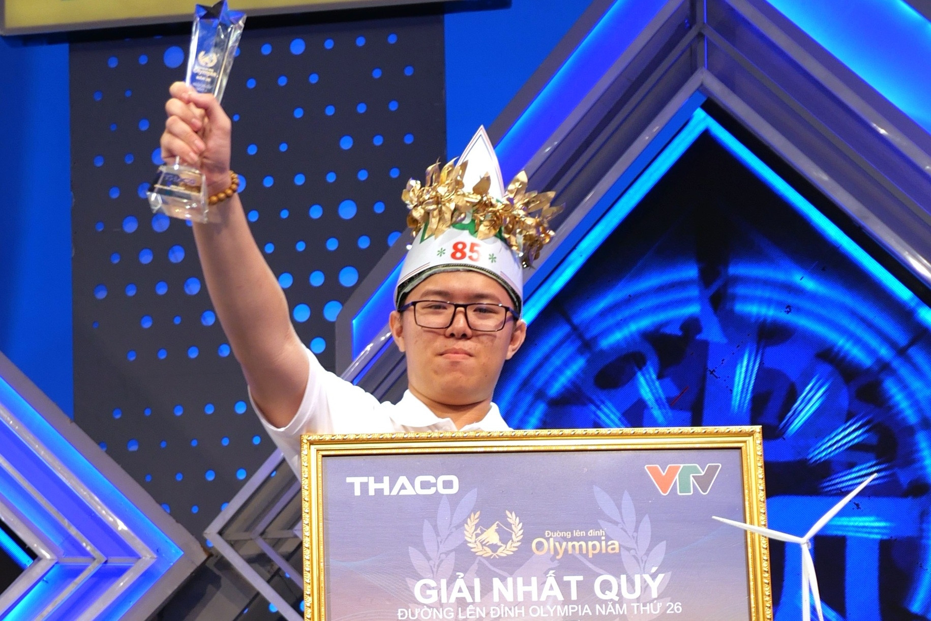 Nam sinh đầu tiên vào chung kết năm Olympia: 'Tiến thêm bước nữa để chạm tới ước mơ'