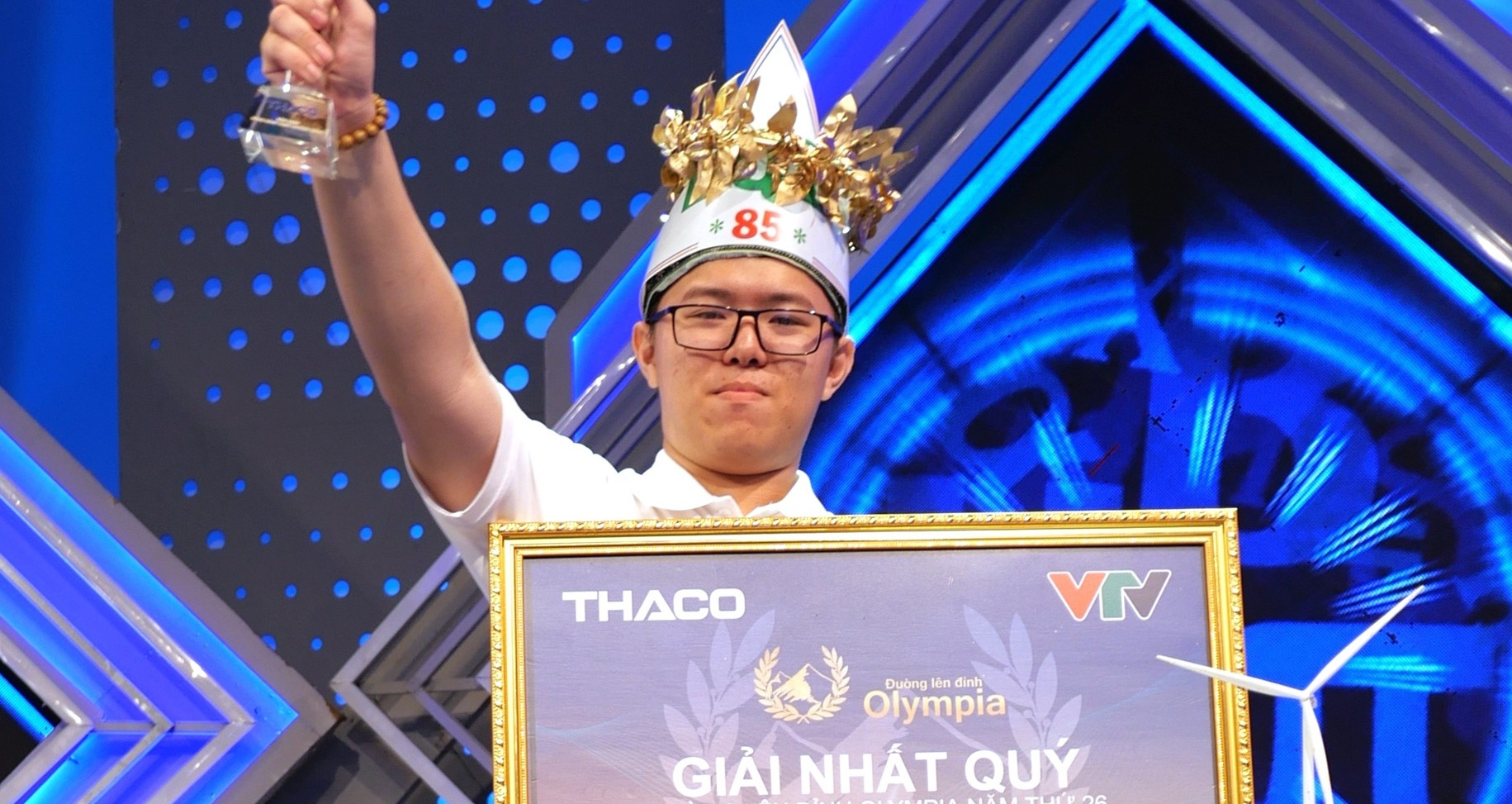 Nam sinh đầu tiên vào chung kết năm Olympia: 'Tiến thêm bước nữa để chạm tới ước mơ'