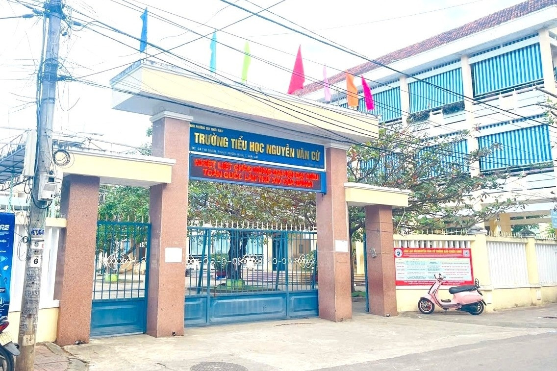 Nhiều điểm 9, 10, cô giáo lý giải việc hạ điểm để học sinh đỡ chủ quan