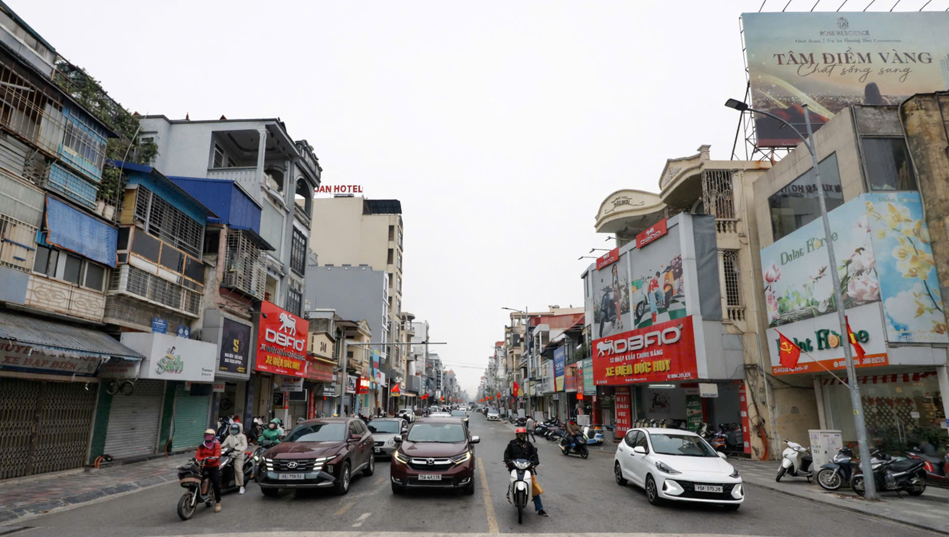 phố lê lợi hải phòng.jpg