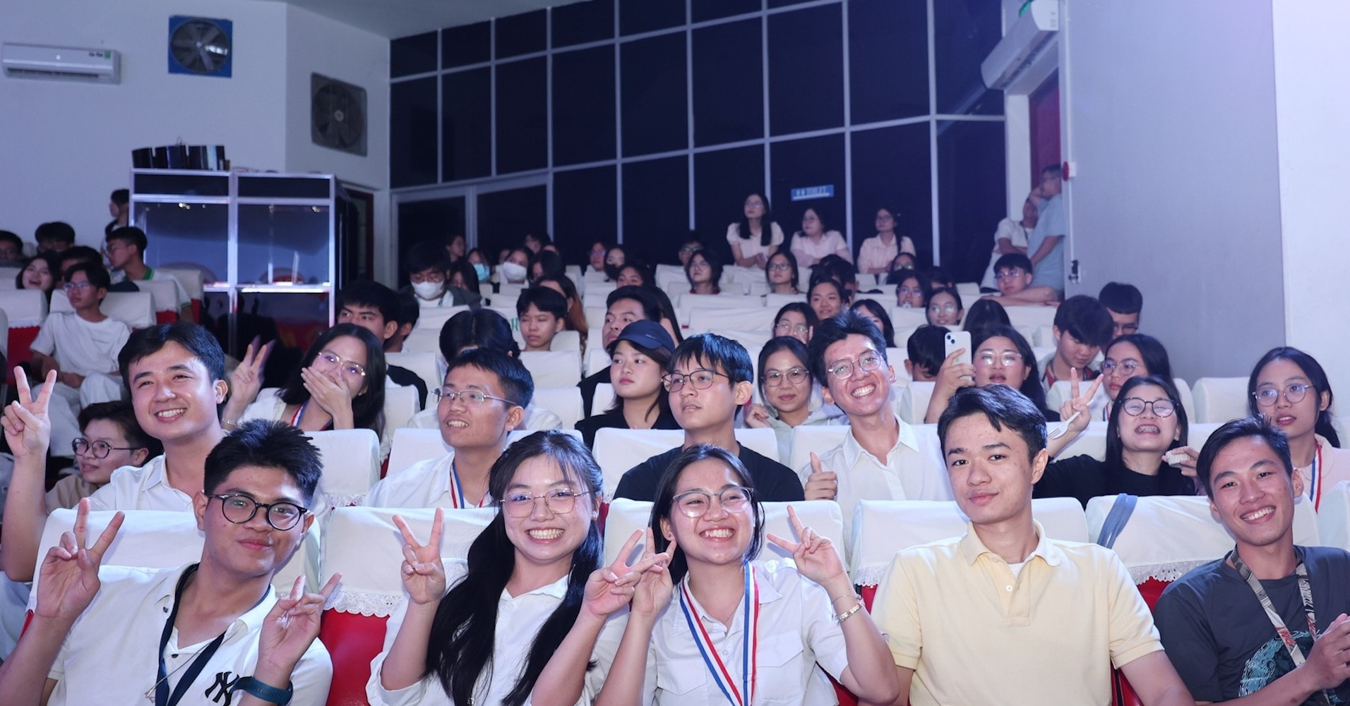 Thông báo nghỉ Tết khác lạ 'tắt đèn sách vở' của Trường ĐH Y khoa Phạm Ngọc Thạch