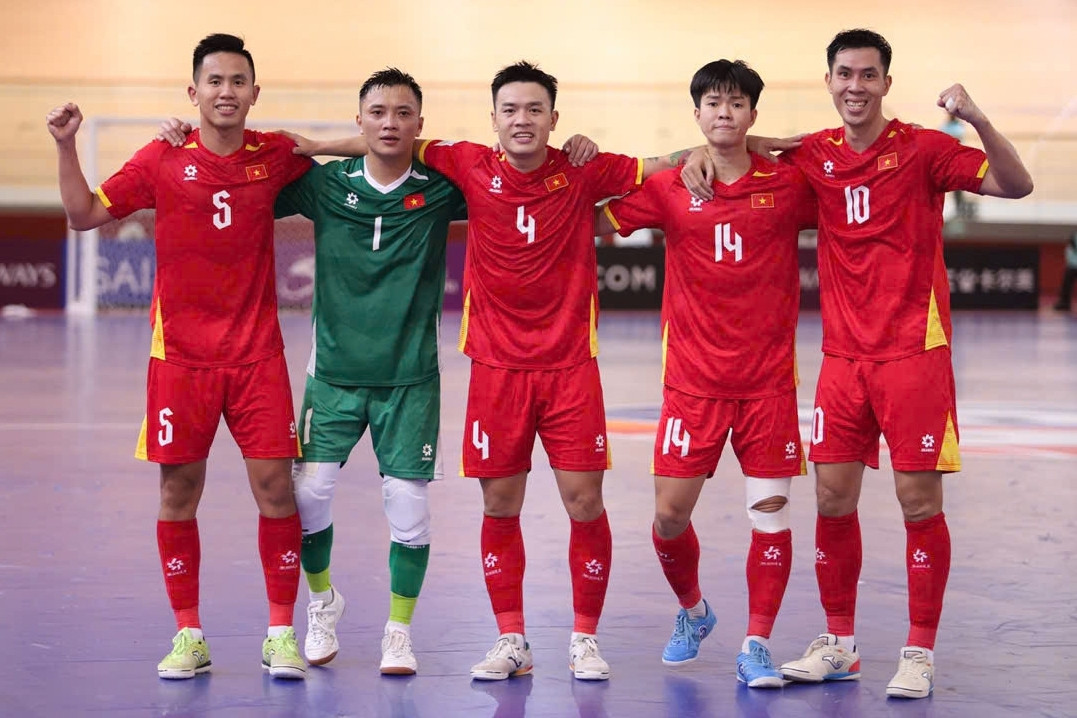 Tuyển futsal Việt Nam thắng kịch tính trận ra quân giải châu Á