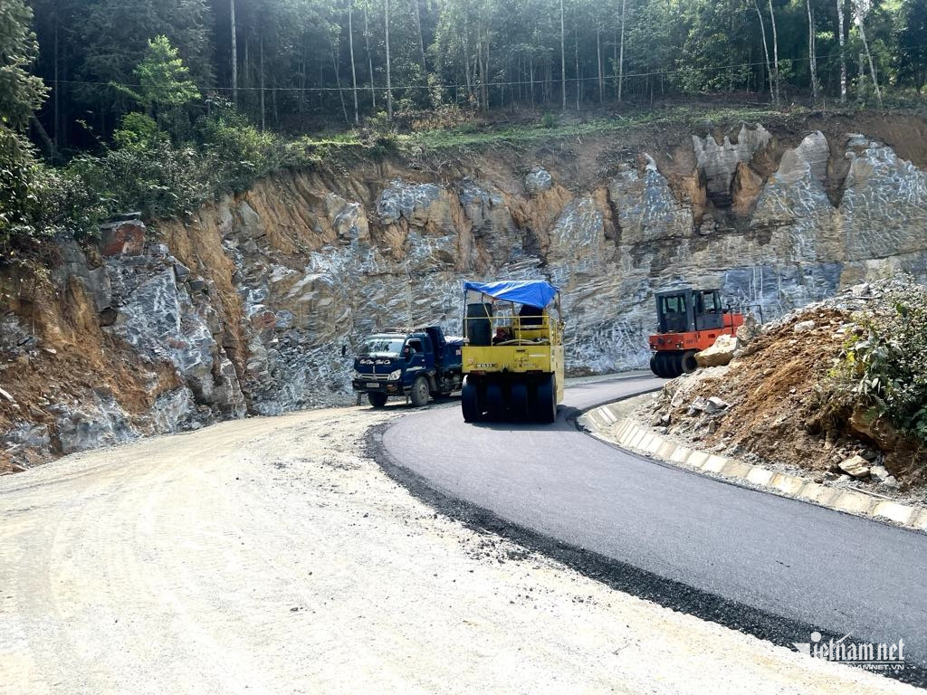 Box https://static-images.vnncdn.net/vps_images_publish/000001/000003/2026/1/27/w-anh-4-548.jpg