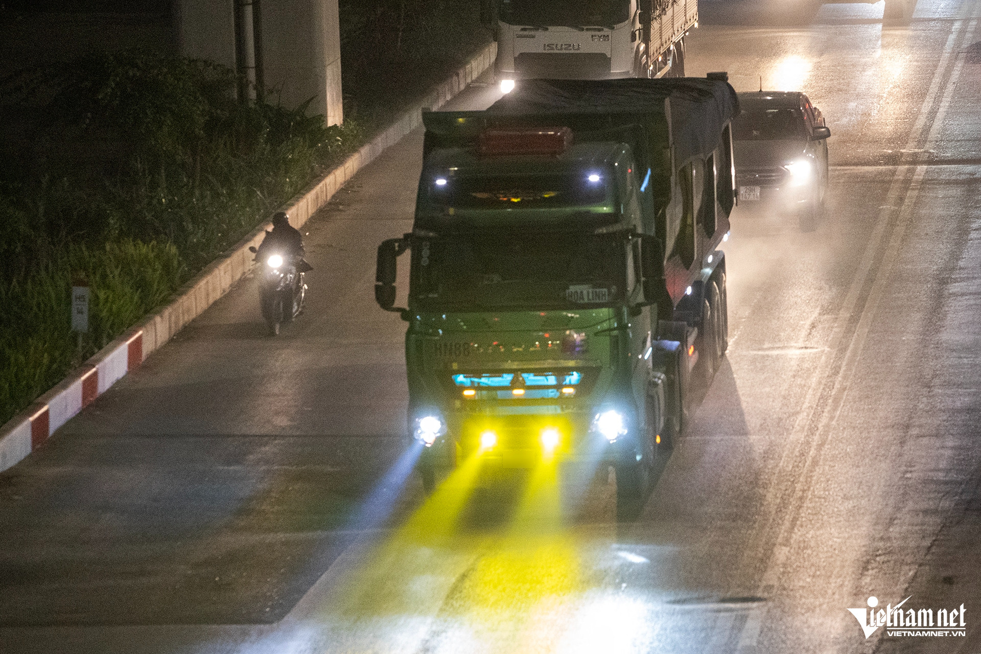 W-do den sieu sang 01.jpg