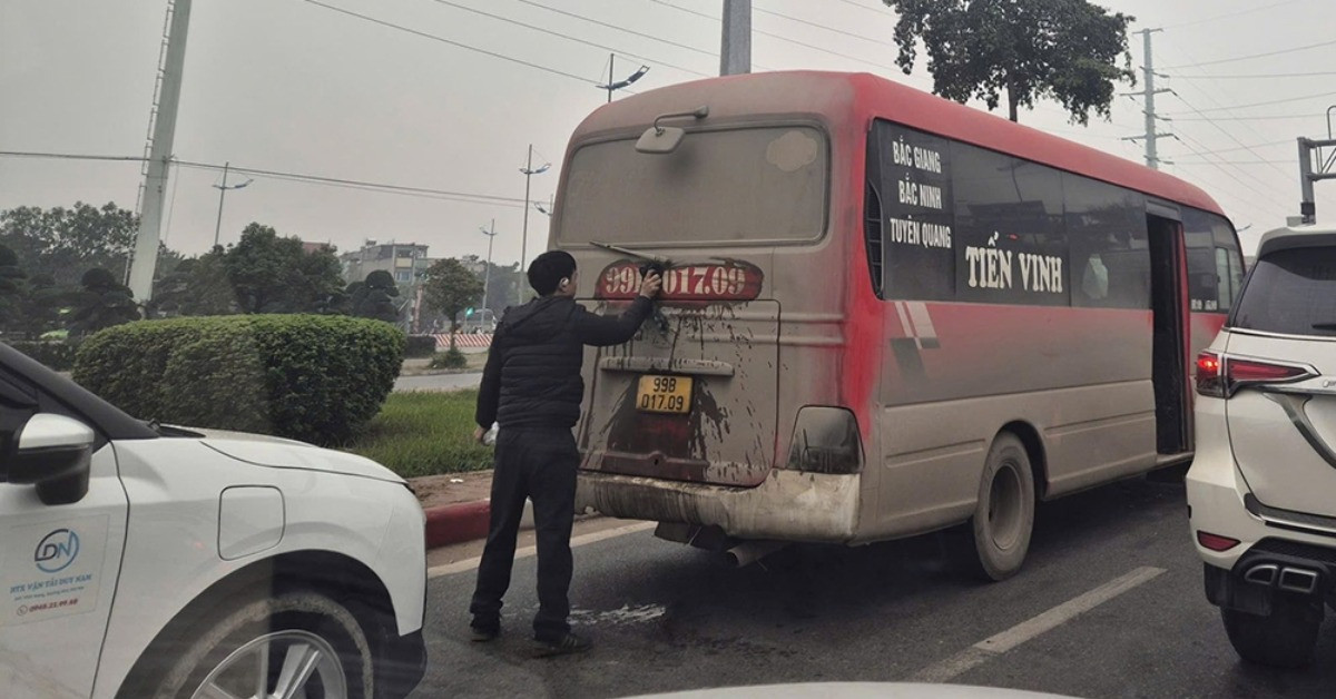 Cục CSGT nói rõ trường hợp bùn đất che lấp biển...