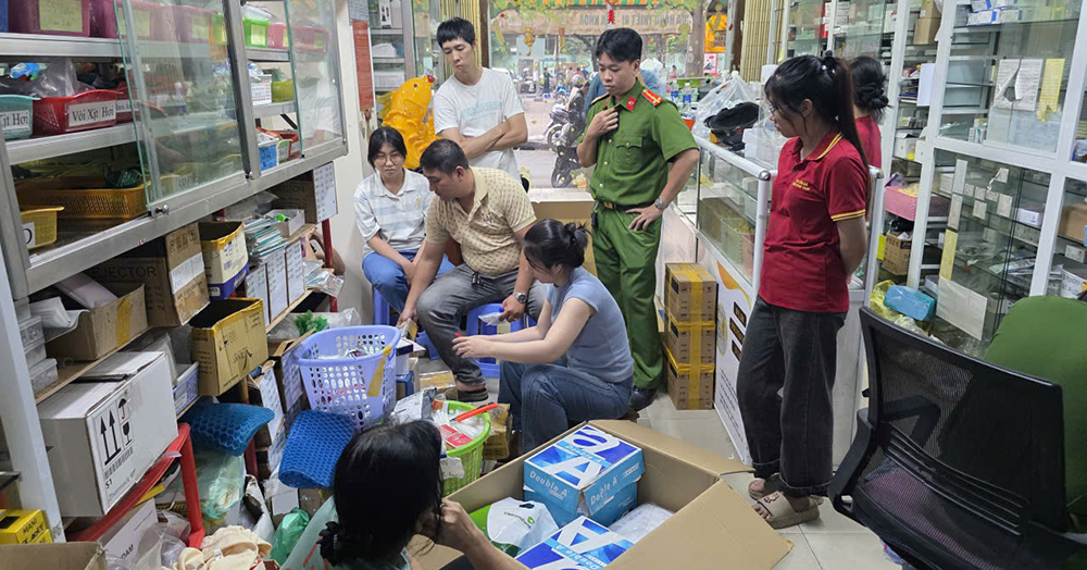 Chế thuốc chứa thạch tín trong phòng ngủ, bán cho cửa hàng thiết bị nha khoa