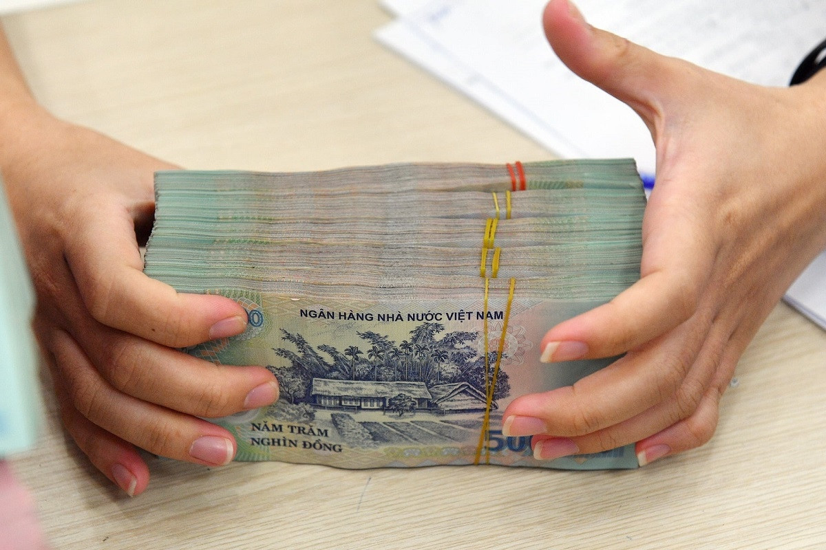 Chi tiền lương từ 5 triệu đồng trở lên phải thanh toán không dùng tiền mặt