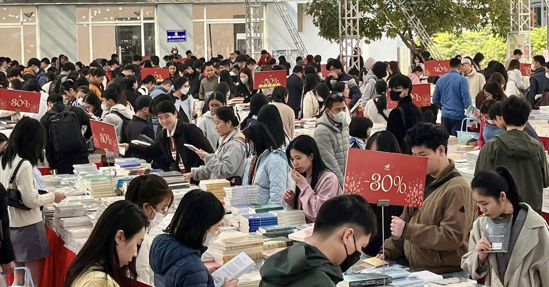 Chuỗi sự kiện văn hoá đọc 'Dọn kho đón Tết 2026'