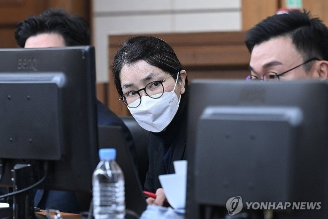 Cựu Đệ nhất phu nhân Hàn Quốc bị tuyên phạt 20 tháng tù giam