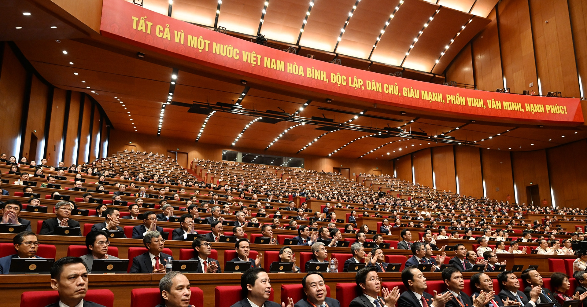 Để tinh thần Đại hội 14 trở thành động lực mạnh mẽ phát triển đất nước