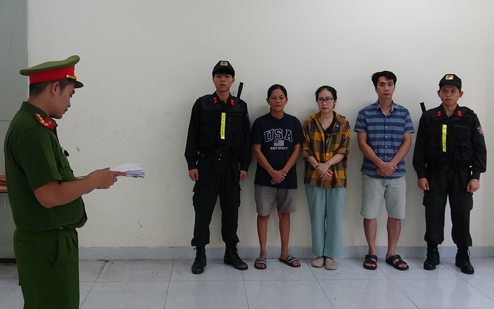 doc chat nha khoa 6.png