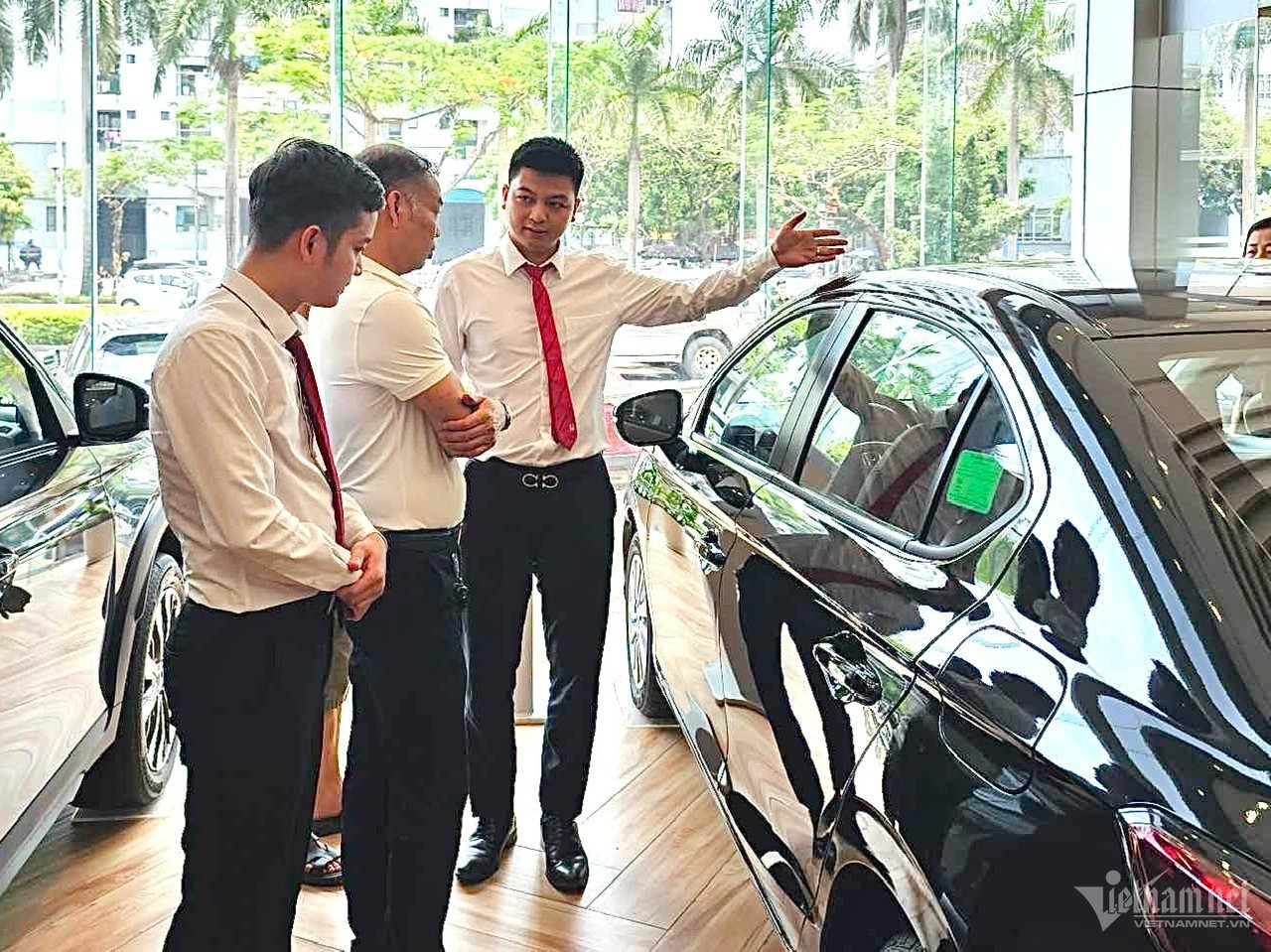 mua xe thang co hon.jpeg