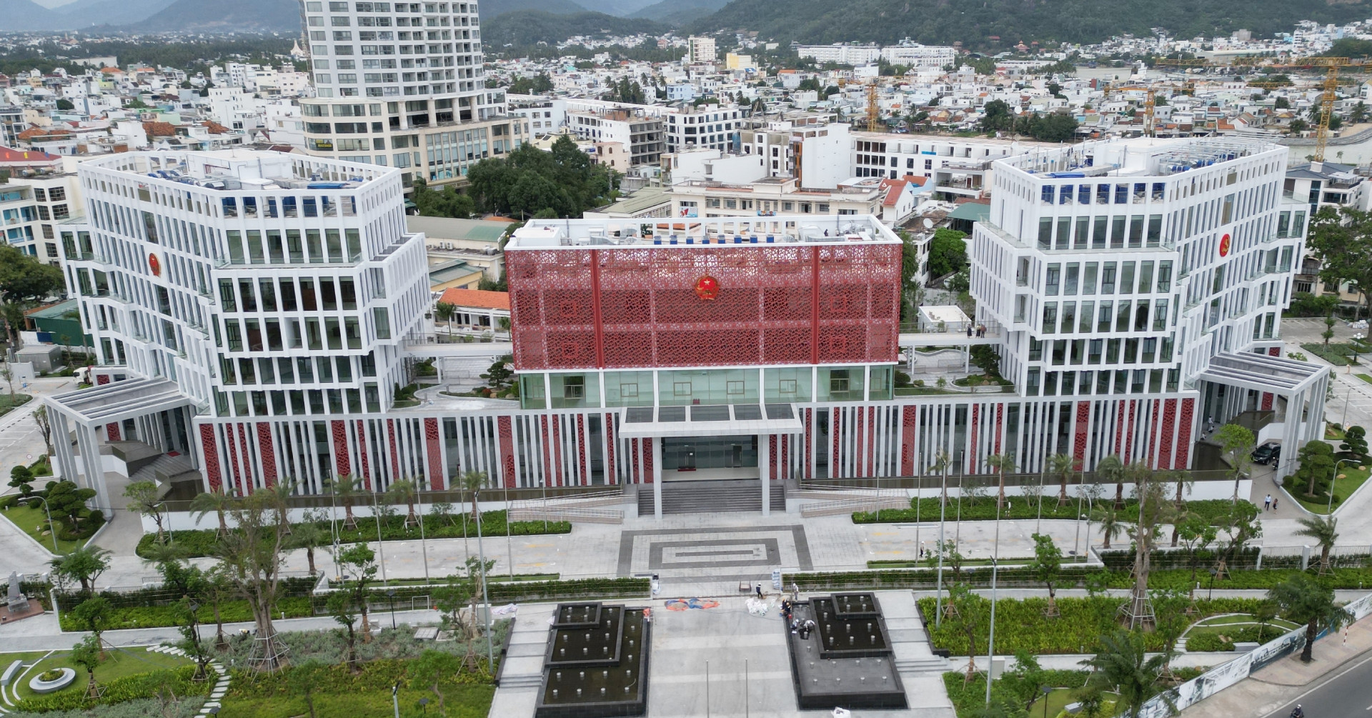 Trụ sở hành chính mới của tỉnh Khánh Hòa hướng tới 'công sở xanh - cơ quan số'