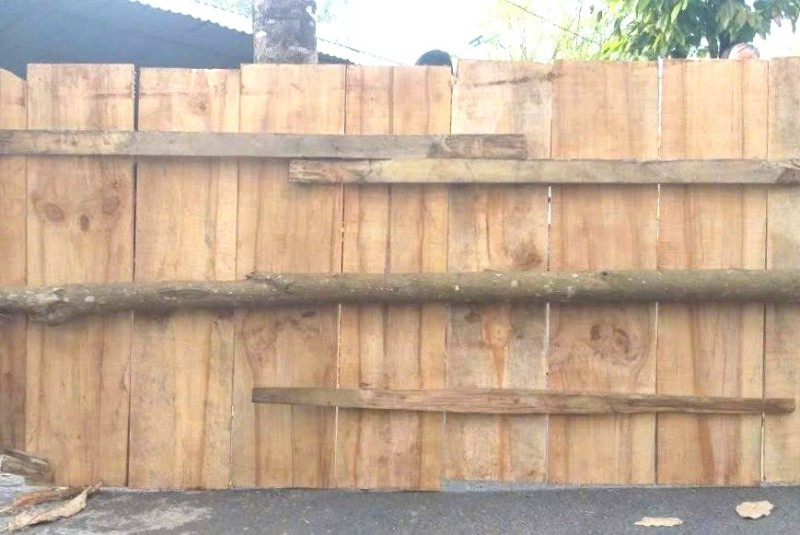 Truy tìm ván gỗ 2.jpg