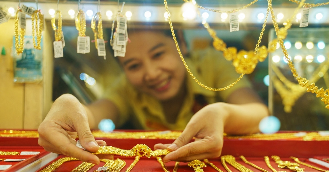 Vàng tăng 'không tưởng', đà bứt phá còn kéo dài?