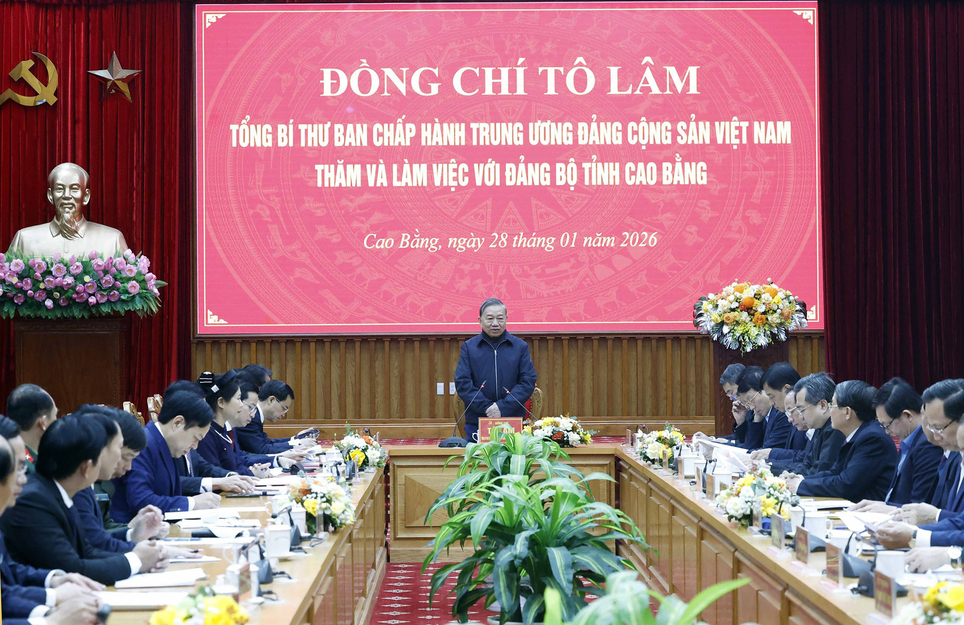 vnapotaltongbithutolamvadoancongtactrunguonglamviecvoibanchaphanhdangbotinhcaobang8555918 17695830647081891318647.jpg