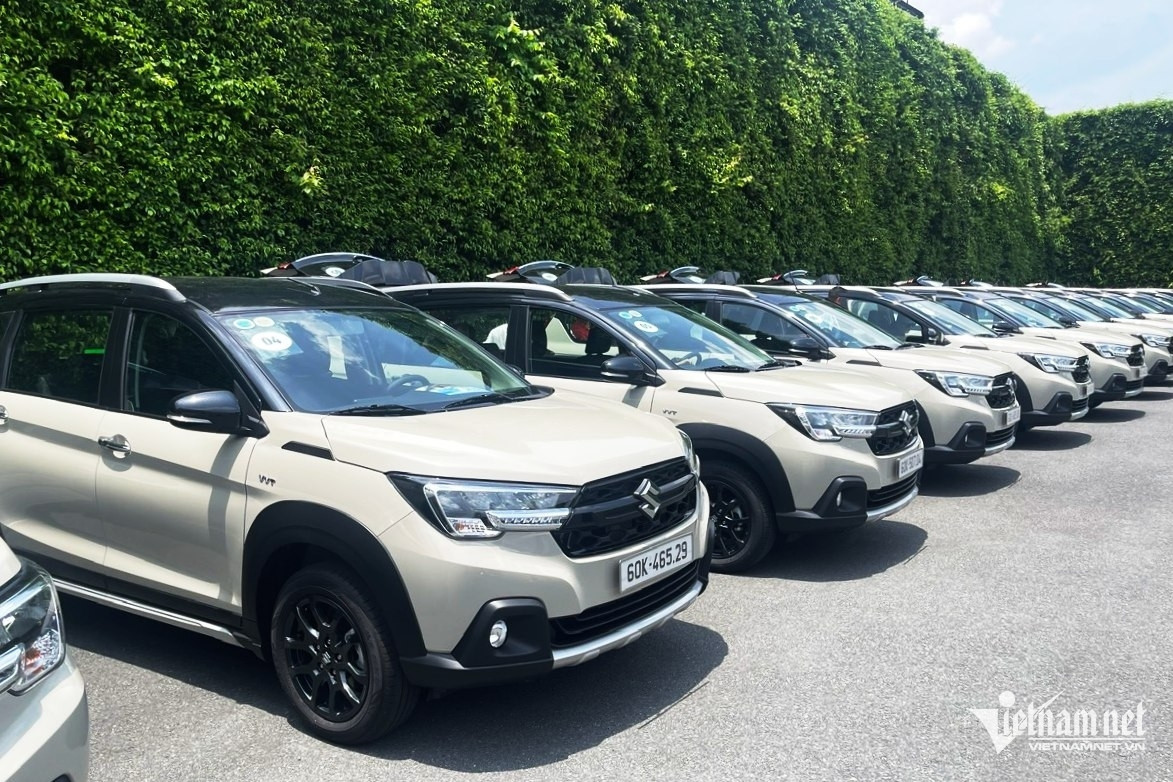 W-dan xe Suzuki XL7.jpg