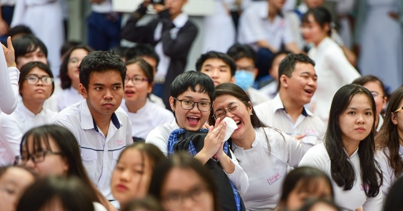 Bài mẫu viết thư UPU lần thứ 55: Kết nối con người trong thế giới số