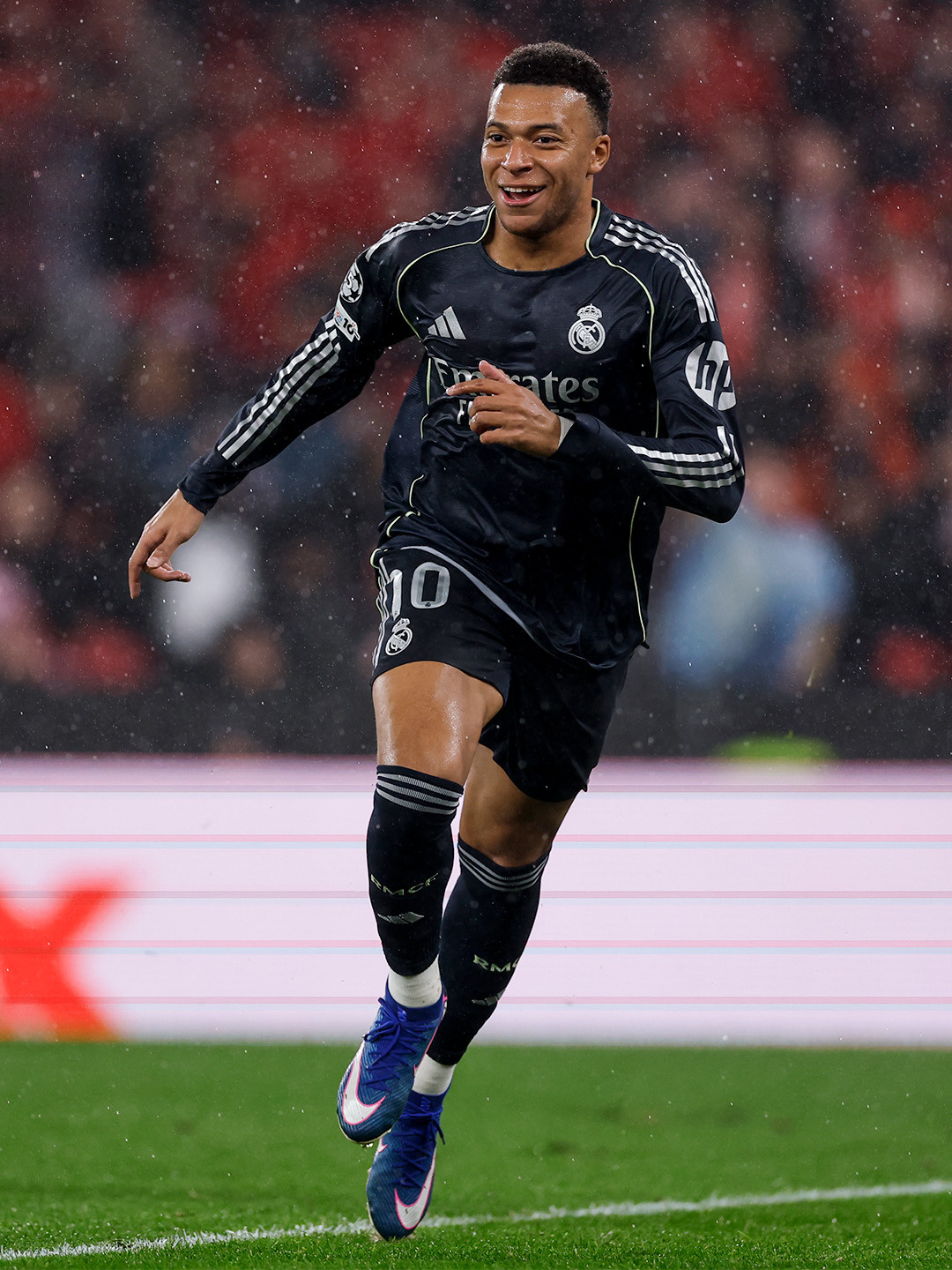 https://static-images.vnncdn.net/vps_images_publish/000001/000003/2026/1/29/benfica-vs-real-madrid-7-176.jpg