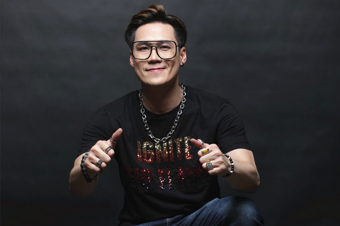 Ca sĩ Khánh Phương “Chiếc khăn gió ấm” bị xử phạt