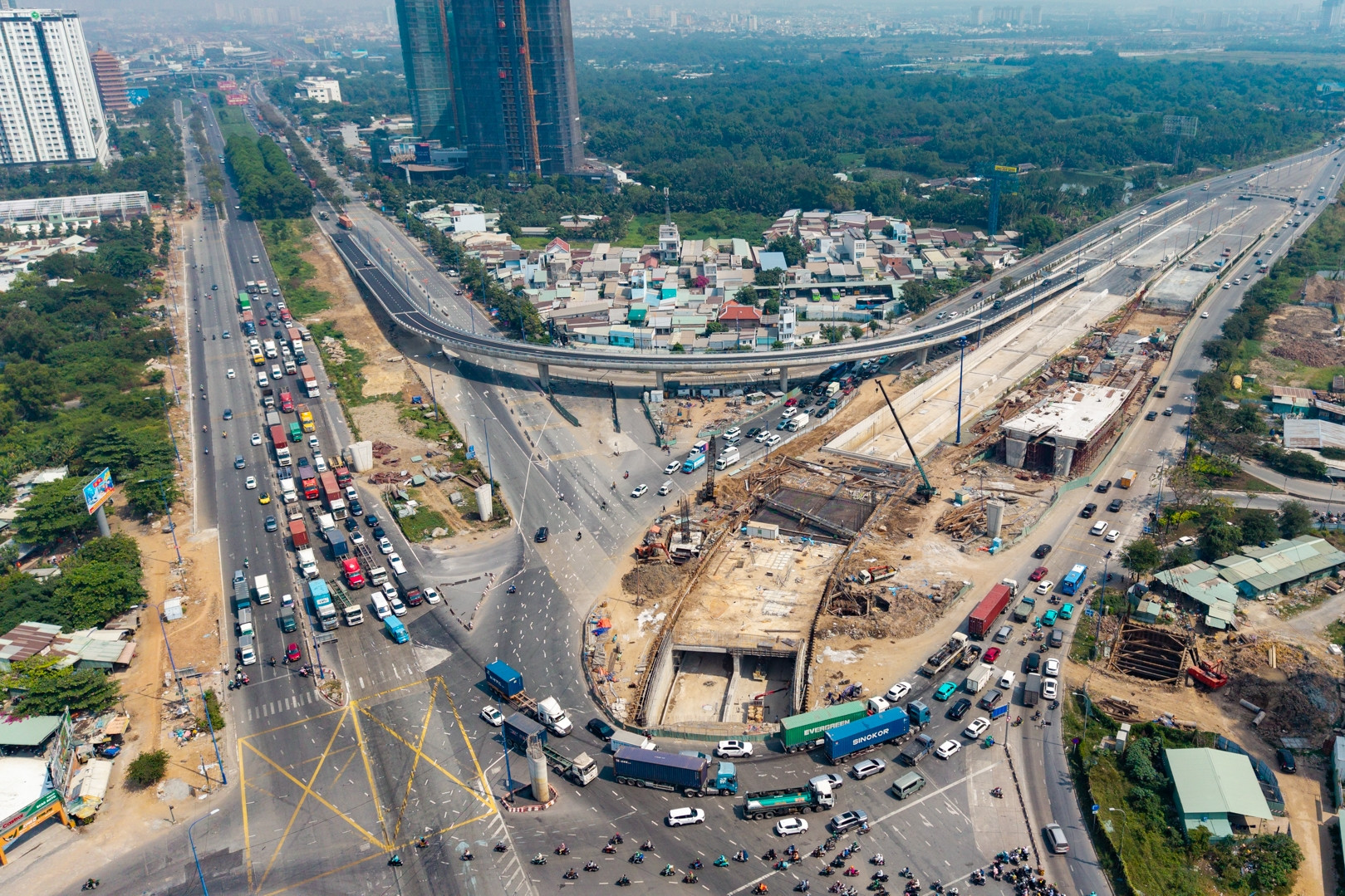 Cận cảnh hầm chui nút giao An Phú trước ngày thông xe