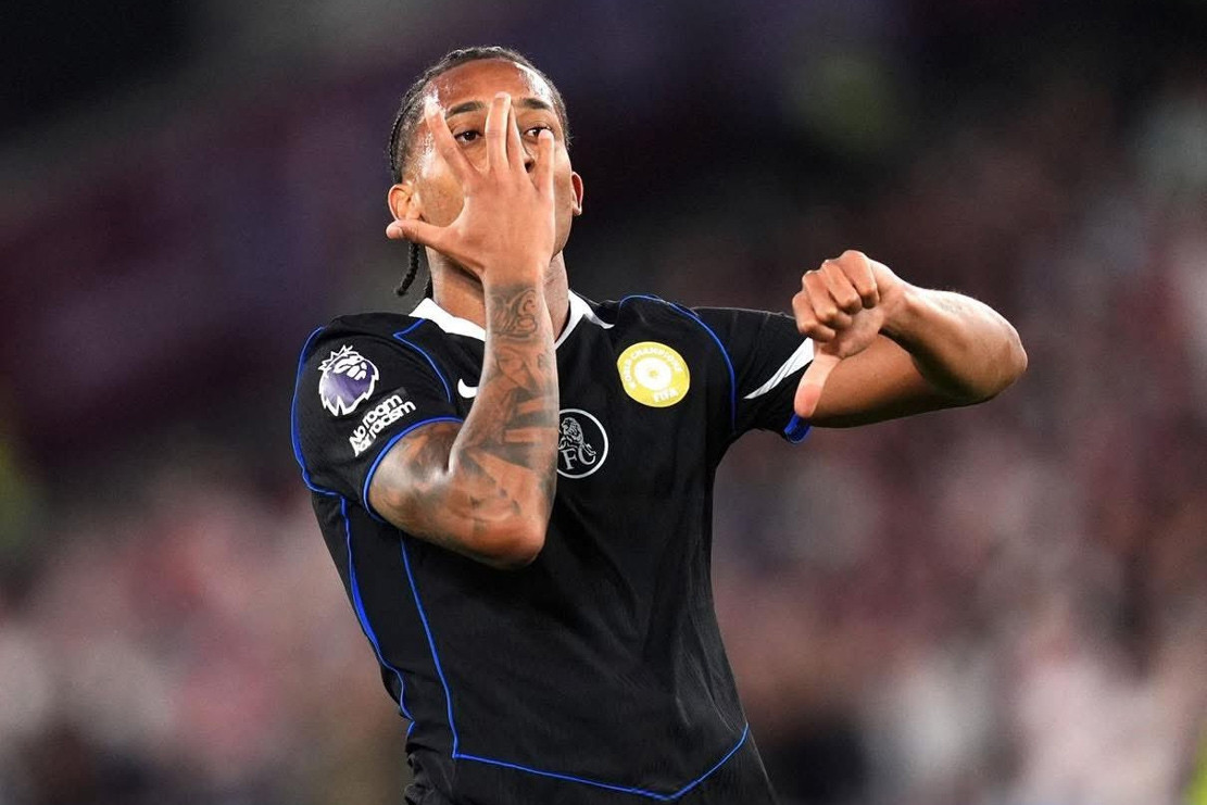 Chelsea thắng siêu kịch tính Napoli lấy vé C1