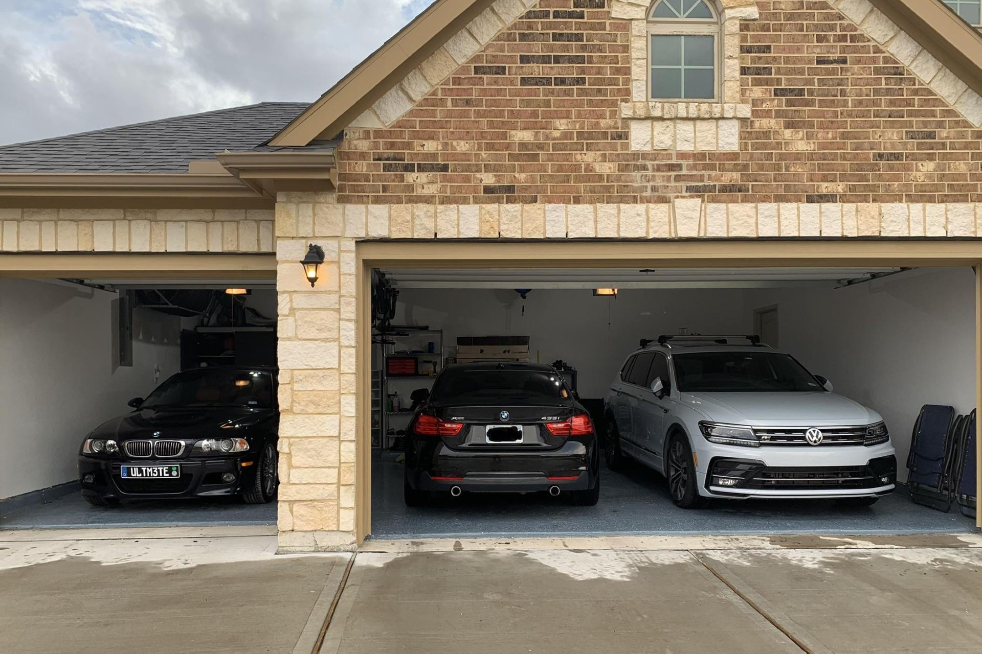 do xe trong gara.jpg