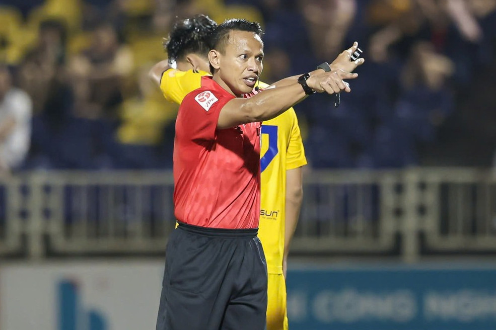 Hai trọng tài Malaysia điều hành trận đại chiến CAHN vs Ninh Bình