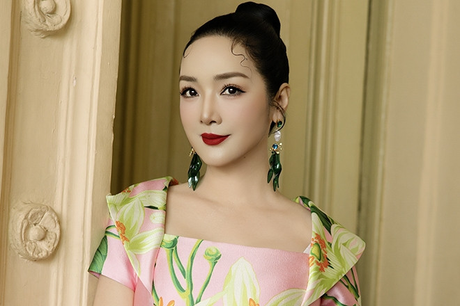 Hoa hậu Giáng My trẻ đẹp bất chấp thời gian ở tuổi 55