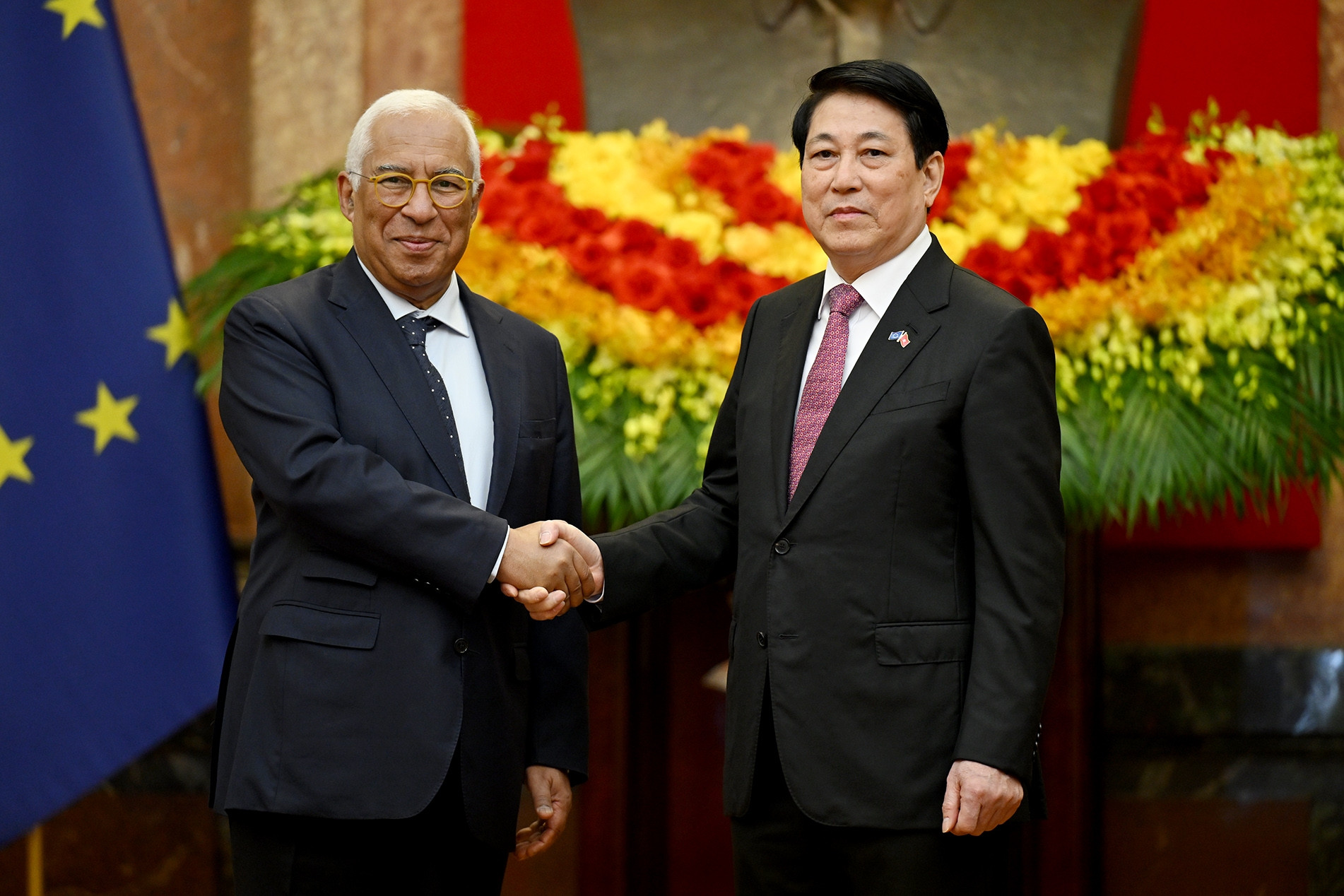 Lễ đón trọng thể Chủ tịch Hội đồng châu Âu tại Phủ Chủ tịch