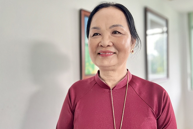 'Mỗi người cầm bút phải biết tự nâng mình lên'