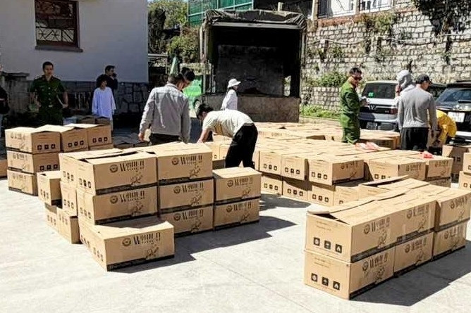 Phá đường dây trộn đậu nành, hương liệu làm cà phê bán ra thị trường