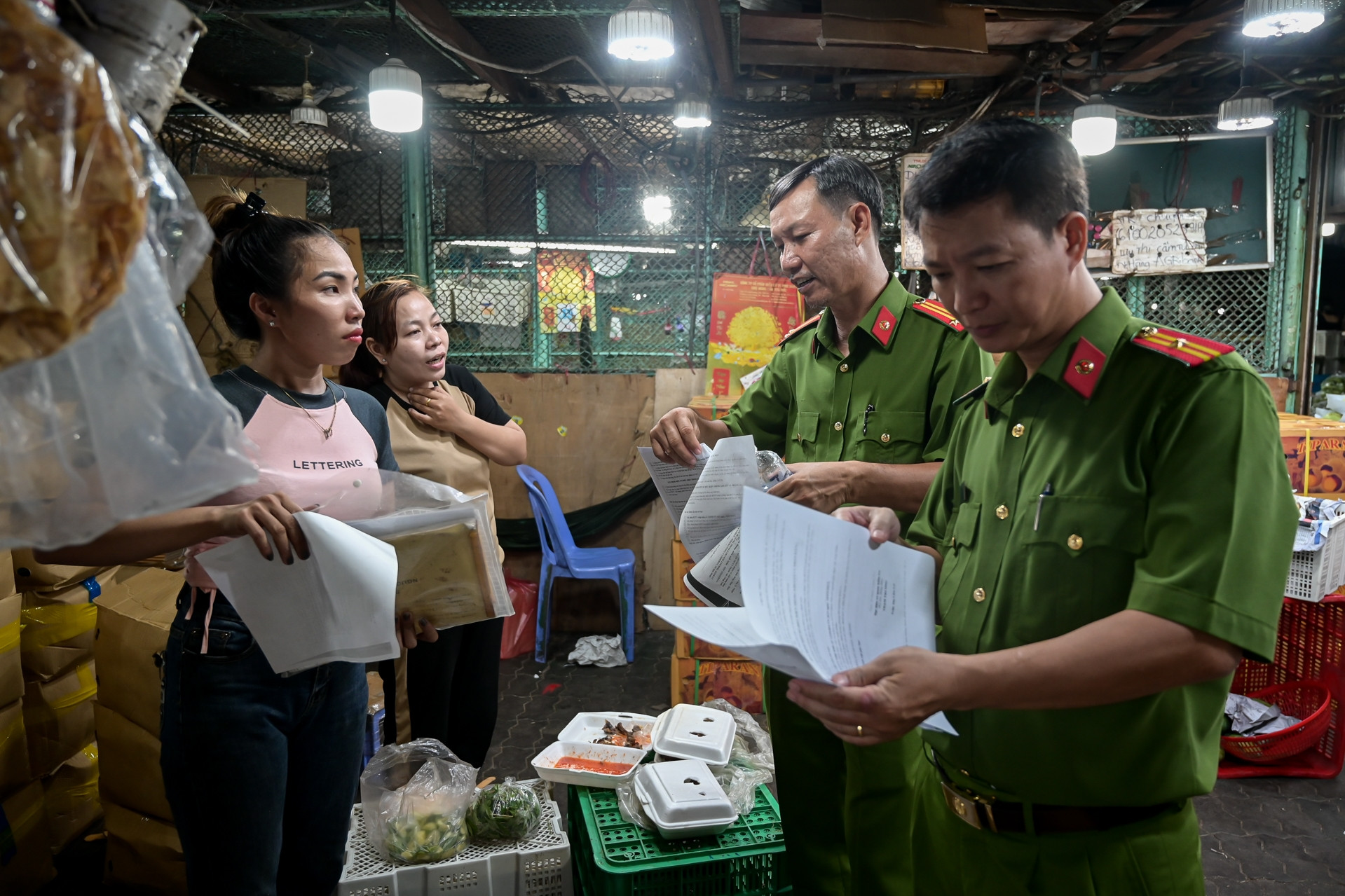 TPHCM sẽ kiểm tra 1.320 cơ sở sau khi loạt đường dây thực phẩm bẩn bị phát hiện