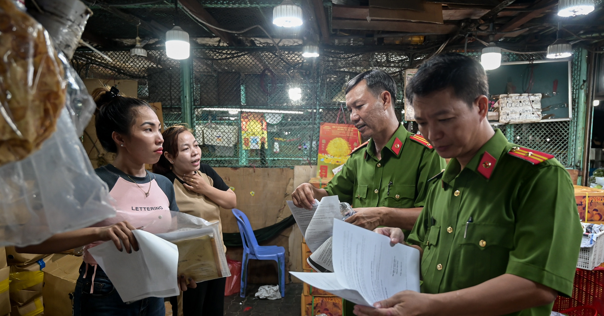 TPHCM sẽ kiểm tra 1.320 cơ sở sau khi loạt đường dây thực phẩm bẩn bị phát hiện