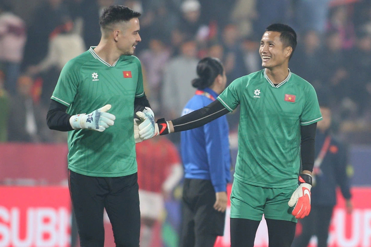 Tuyển Việt Nam đấu Malaysia: 5 thủ môn cạnh tranh suất bắt chính