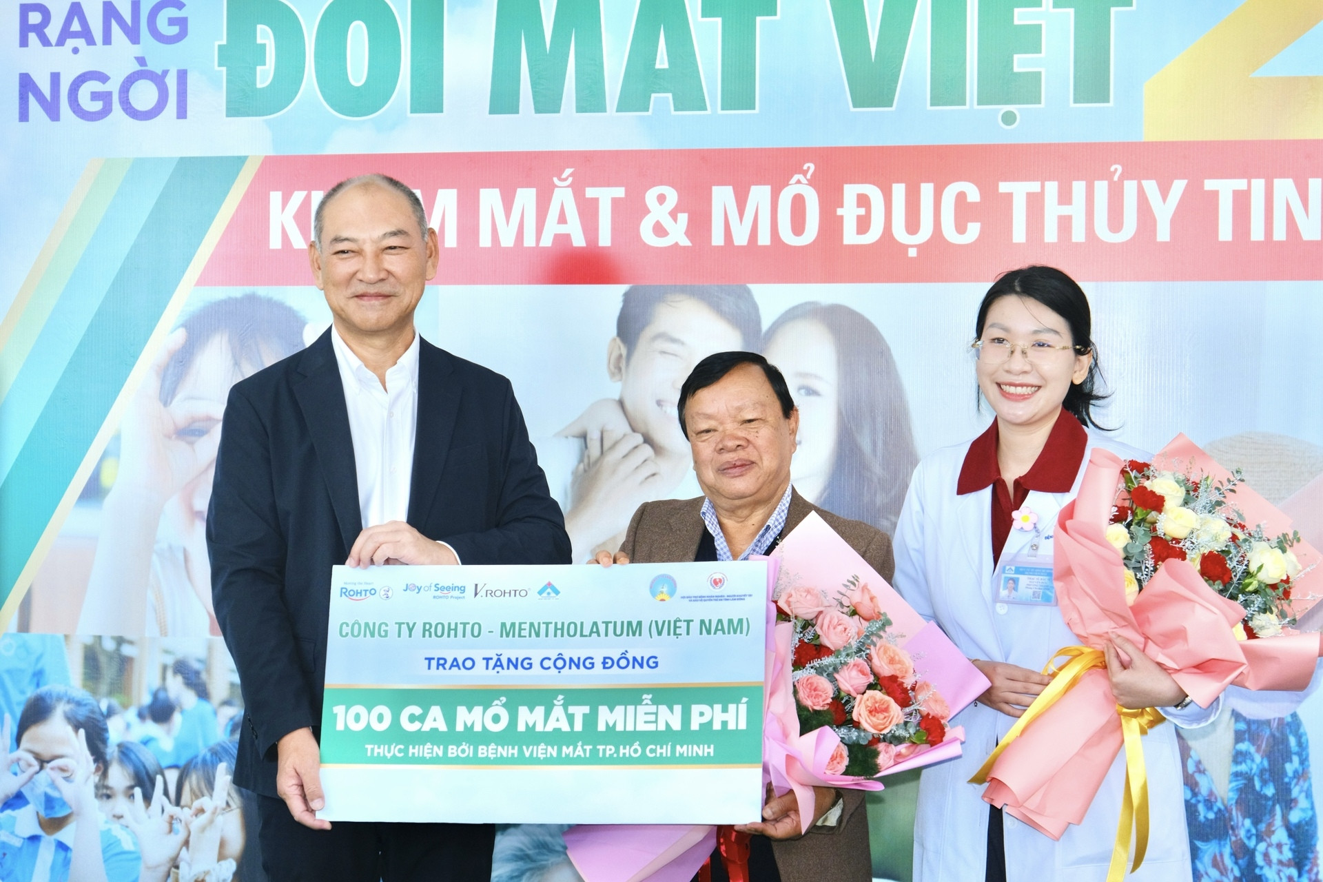 V.Rohto - 20 năm mang đến hàng nghìn ca khám, mổ mắt miễn phí