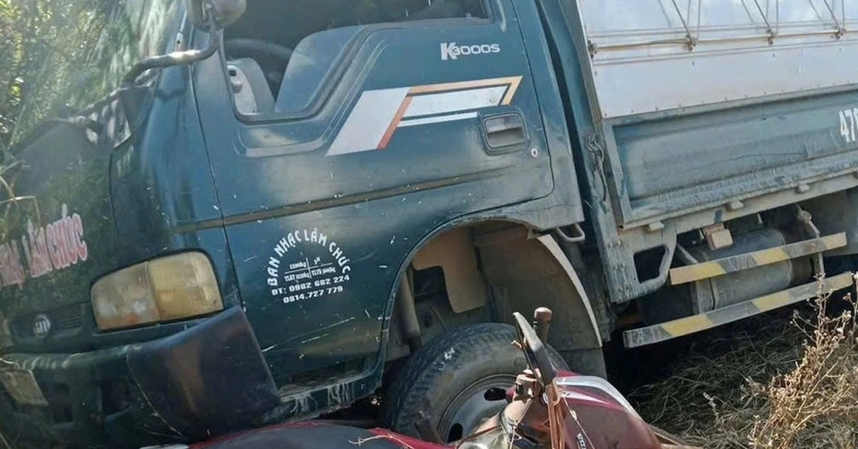 Xe tải không người lái tự trôi tông bé gái 10 tuổi tử vong ở Đắk Lắk