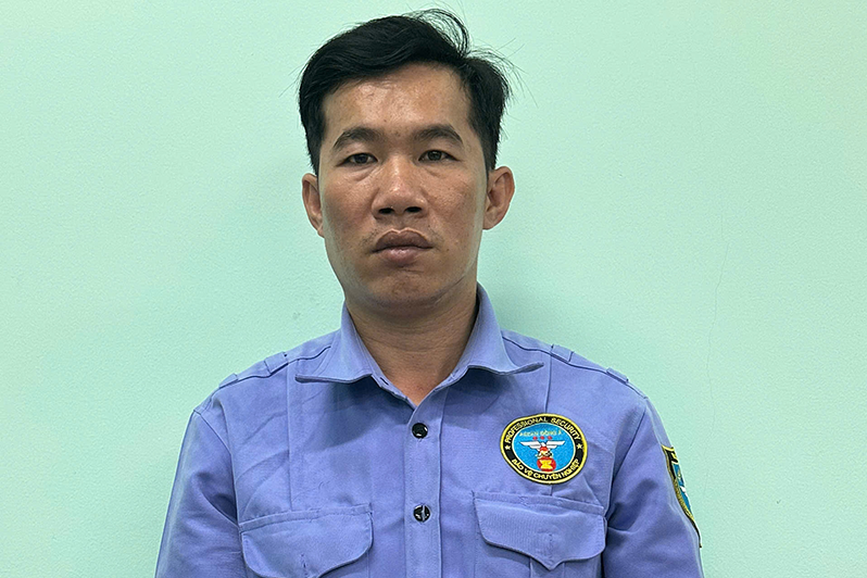 Bắt khẩn cấp đối tượng trêu ghẹo, hành hung thiếu nữ 16 tuổi ở quán cà phê