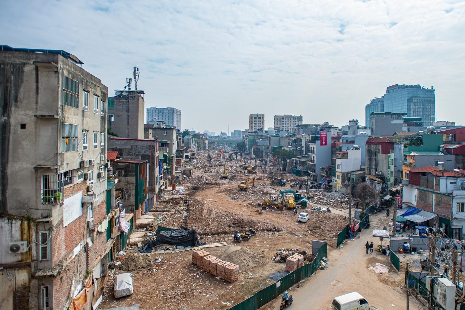 Đẩy nhanh tiến độ hoàn thành dự án chào mừng Đại hội Đảng 14