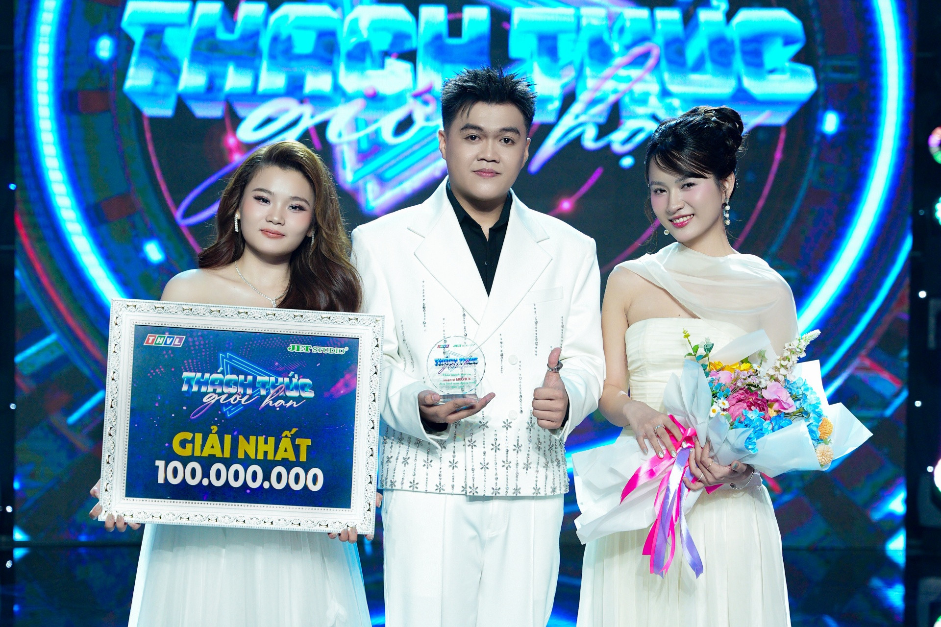 GIAI NHAT TEAM MELYD K (4).jpg