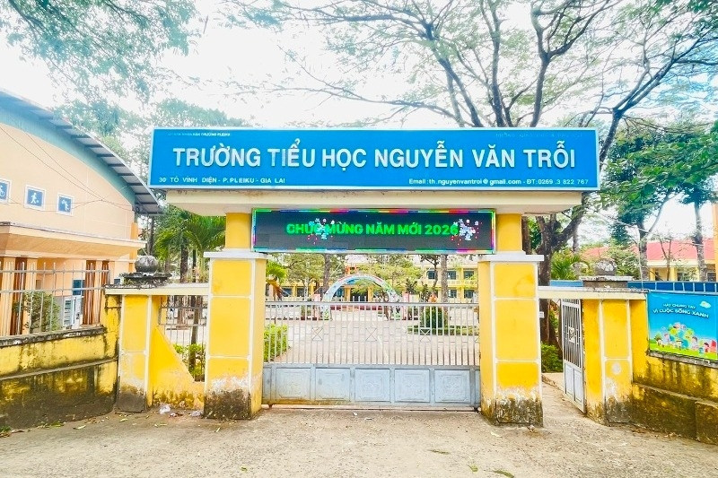 Hiệu trưởng thông báo dừng hoạt động bán trú, phụ huynh hoang mang