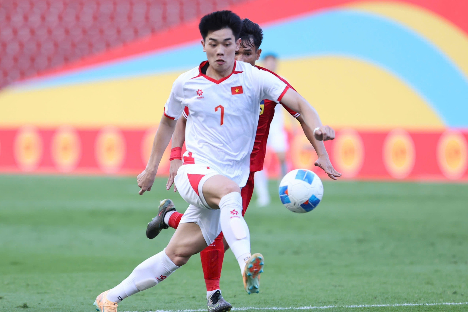 U23 Việt Nam: HLV Kim Sang Sik cần cẩn trọng với Đình Bắc