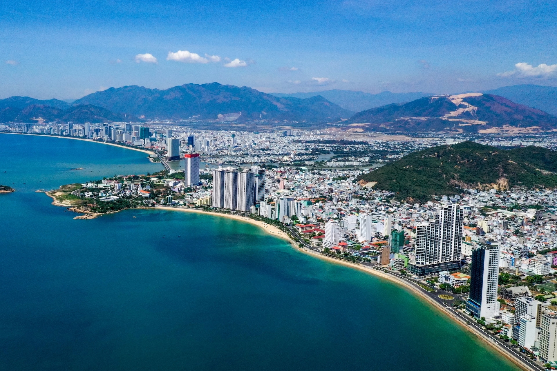 Cải cách thể chế đi trước, đầu tư theo sau