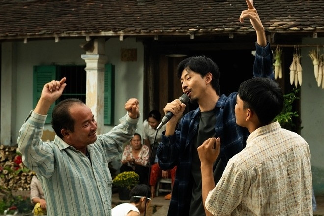 Đen Vâu viết về cha sau loạt hit về mẹ, 'Anh trai vượt ngàn chông gai' trở lại