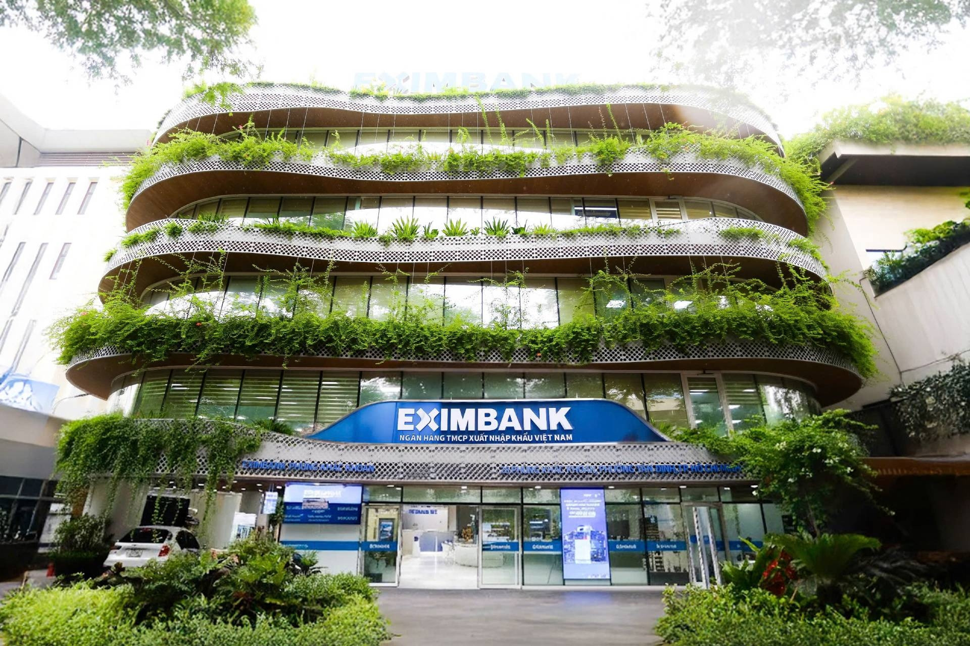 Eximbank báo lãi hơn 1.500 tỷ đồng, ưu tiên dự phòng rủi ro giai đoạn chuyển đổi